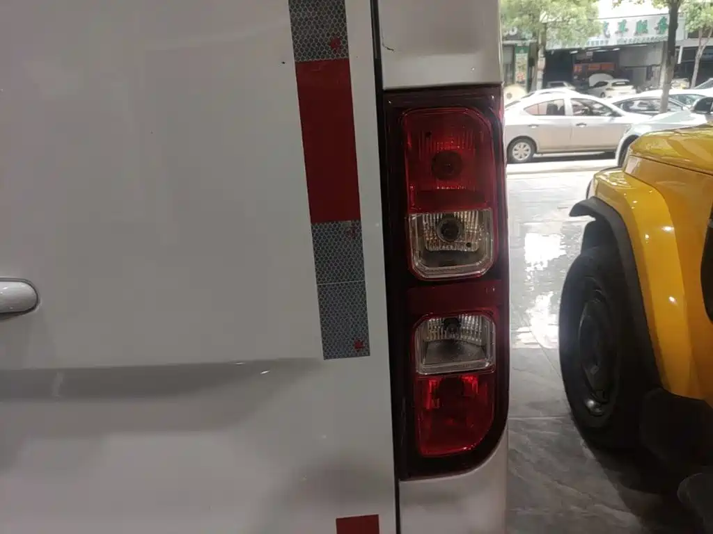 Wuling Yangguang — миниатюра 8