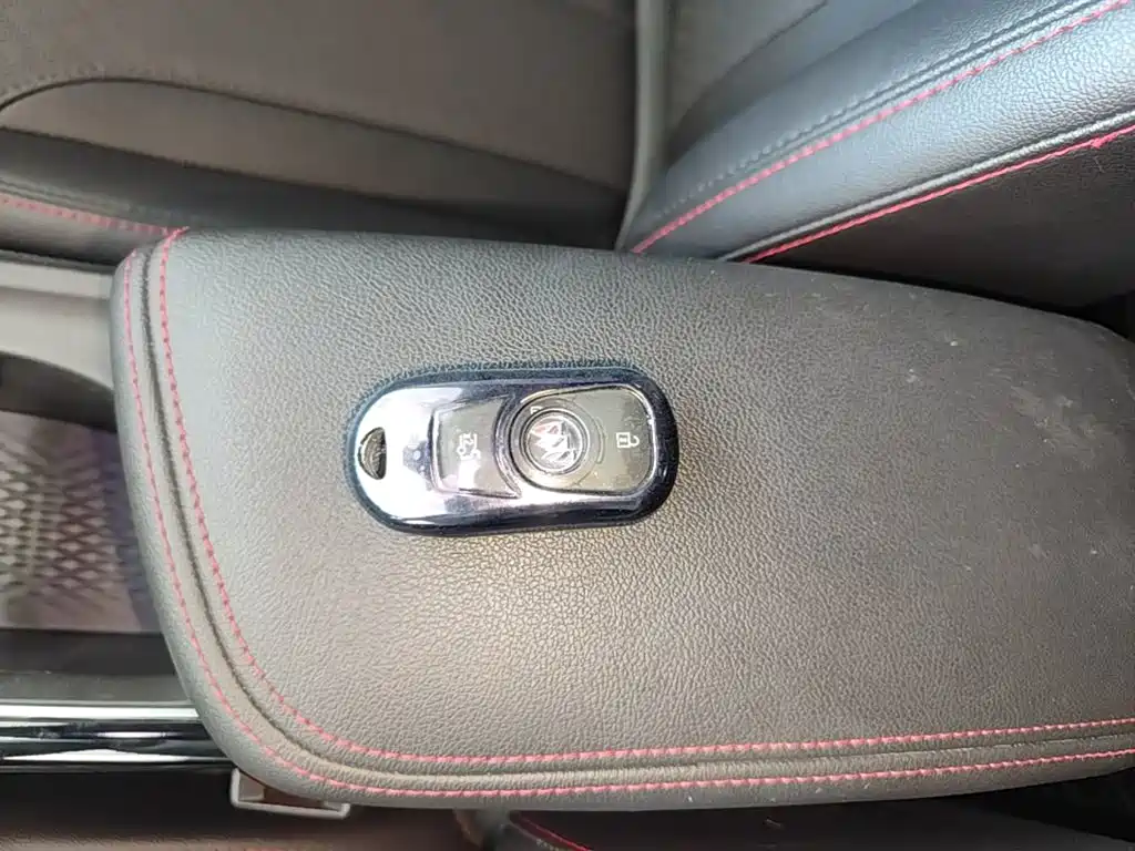Buick Verano — миниатюра 9