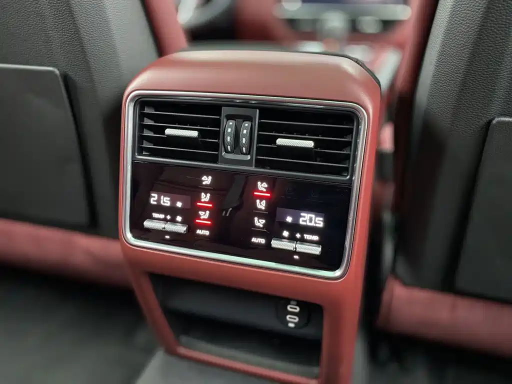 Porsche Cayenne — миниатюра 21
