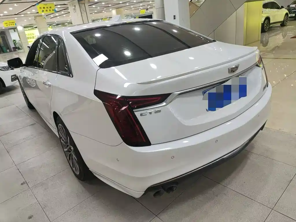CADILLAC CT6