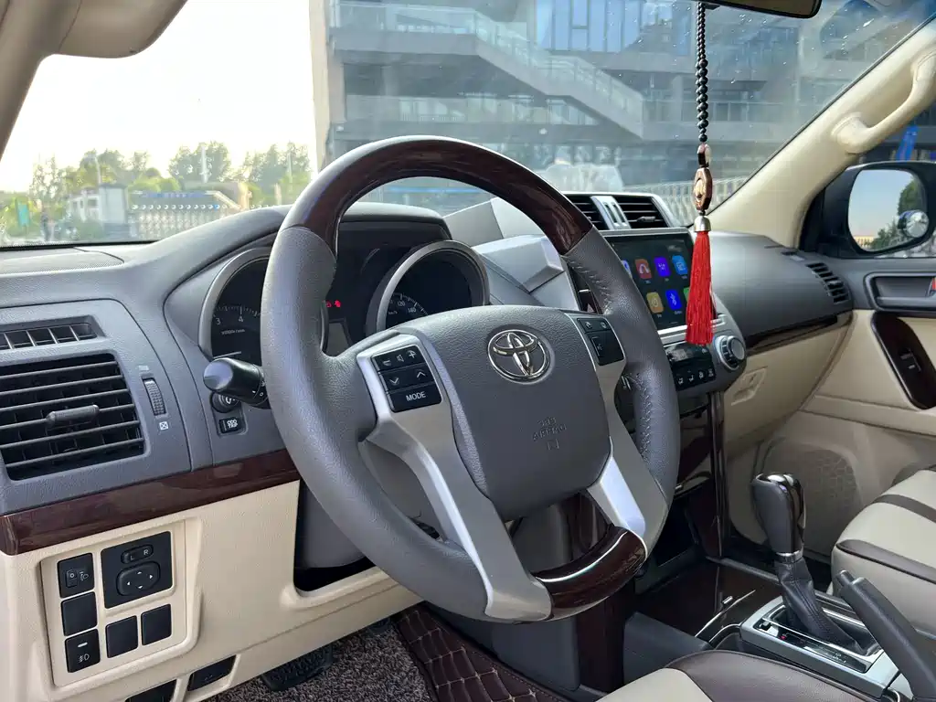 Toyota Prado (Import) — миниатюра 10