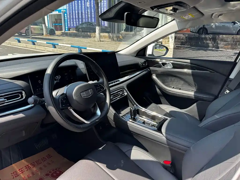 Geely Emgrand — миниатюра 7