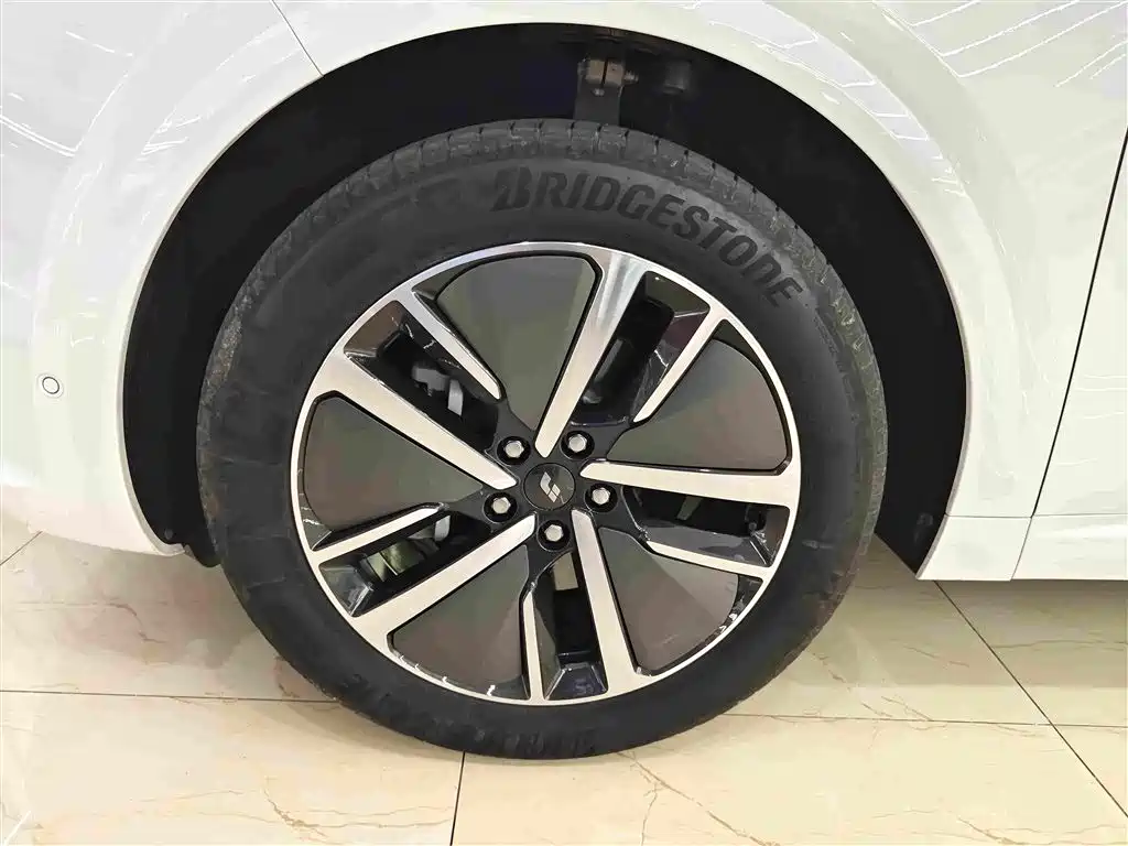 Li Auto Li L6 — миниатюра 14