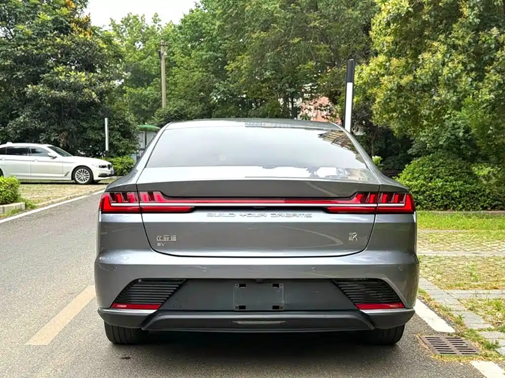 BYD Han — миниатюра 6