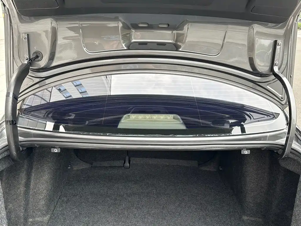 Volkswagen Sagitar — миниатюра 13