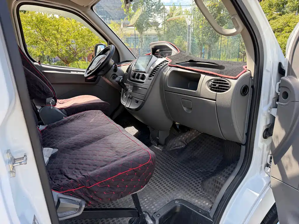 MAXUS V80 — миниатюра 13