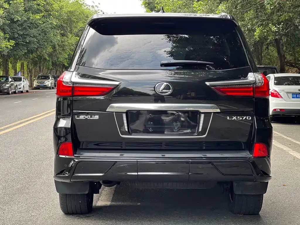 Lexus LX 2017 570 Luxury
