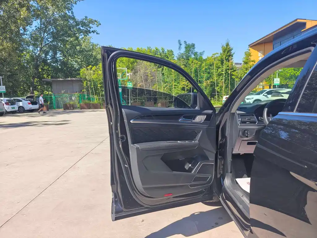 Volkswagen Teramont — миниатюра 6