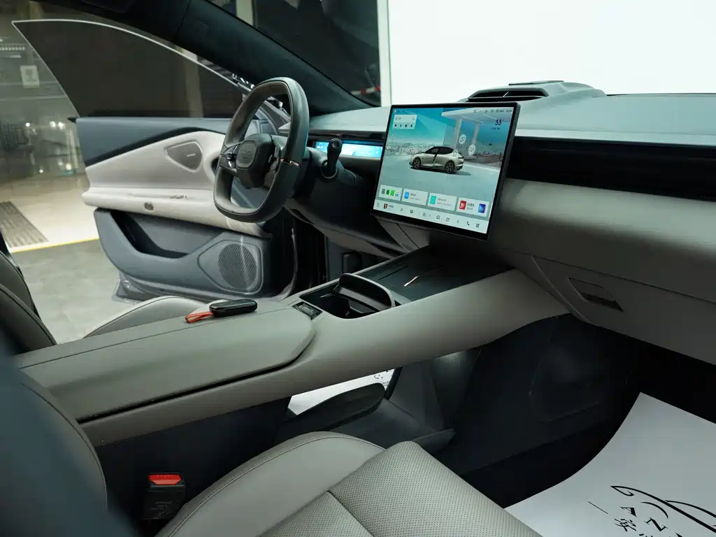 Lynk & Co Z10 — миниатюра 15