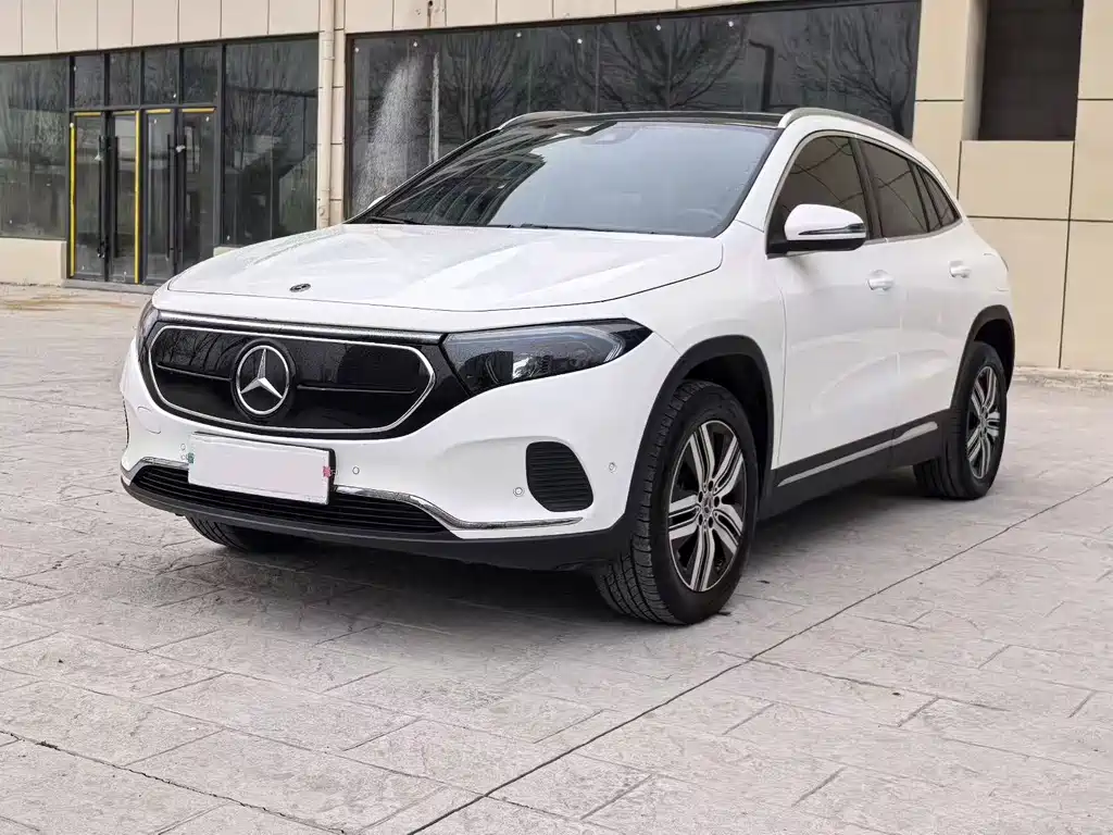 MERCEDES-BENZ EQA