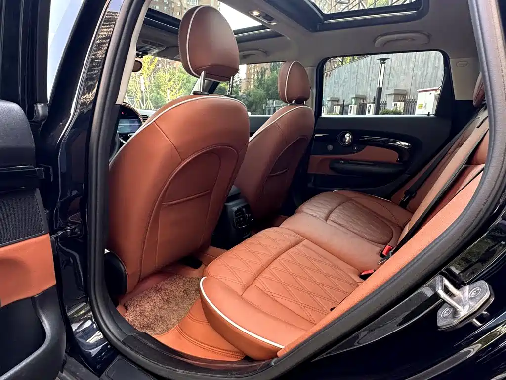 MINI Mini Clubman — миниатюра 6