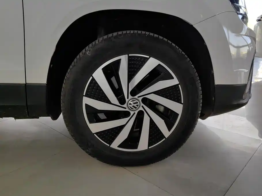 Volkswagen Tharu New Energy — миниатюра 6