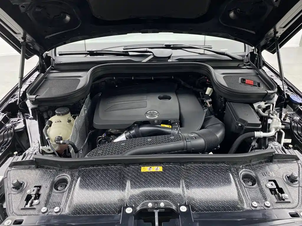 Mercedes-Benz GLE (Import) — миниатюра 9