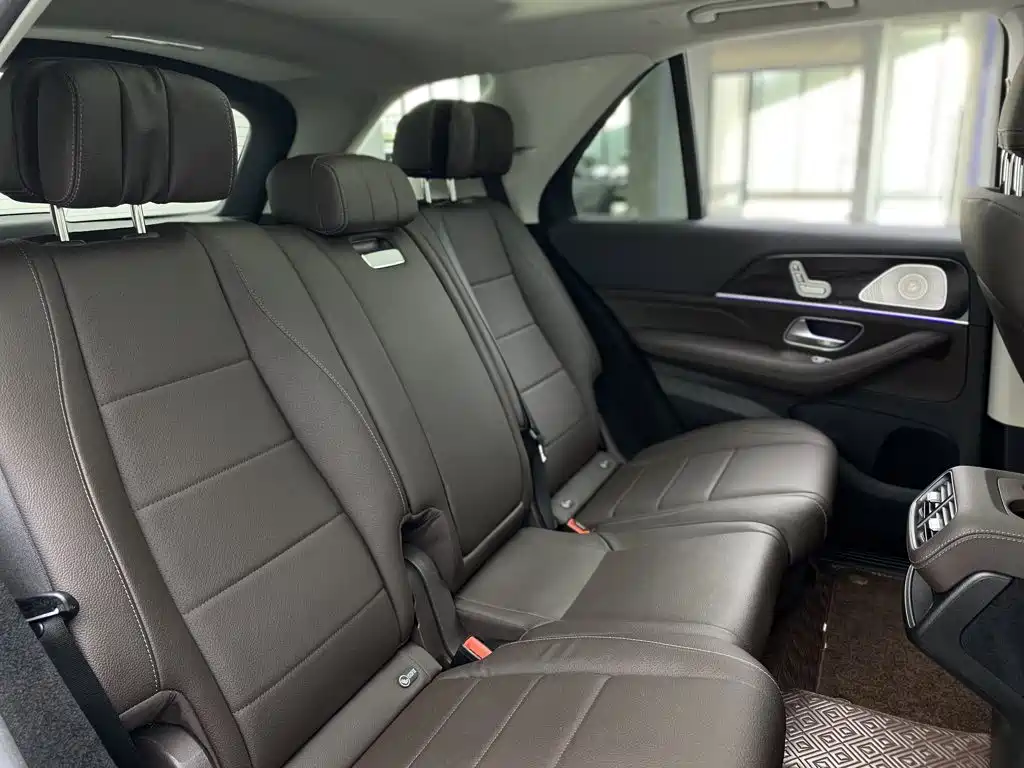 Mercedes-Benz GLE (Import) — миниатюра 22