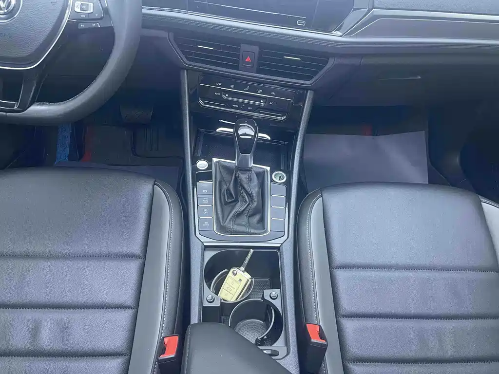 Volkswagen Sagitar — миниатюра 10