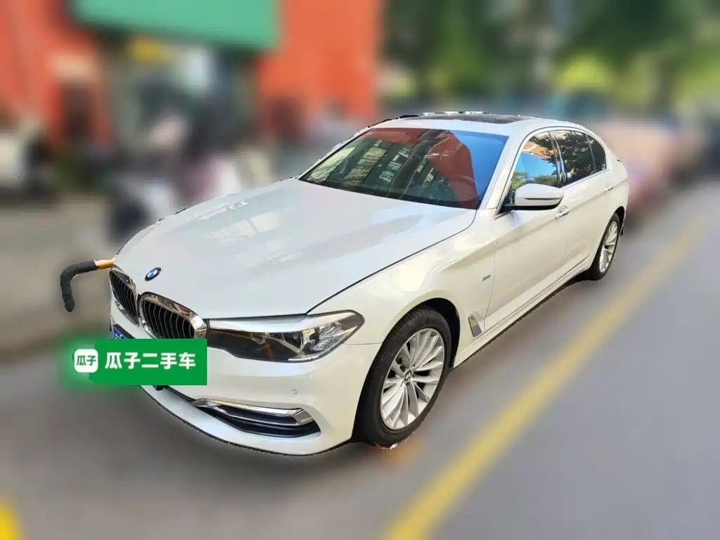 BMW 5 Series — миниатюра 2