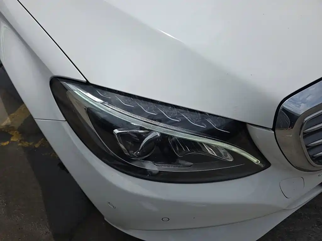 Mercedes-Benz C-Class — миниатюра 11