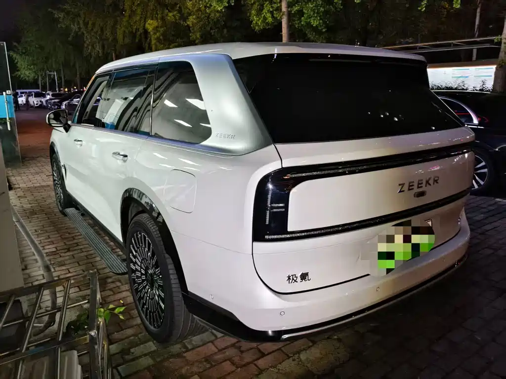 Zeekr 9X — миниатюра 4
