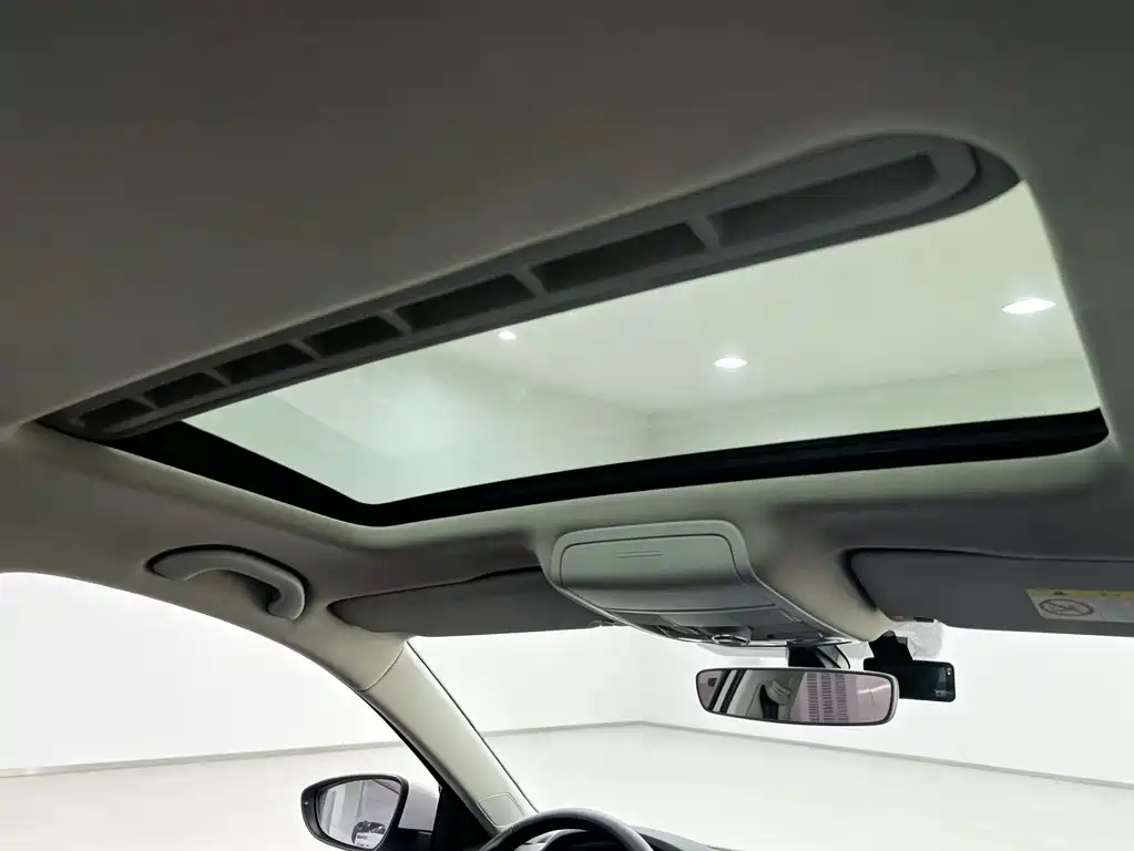 Volkswagen Sagitar — миниатюра 10