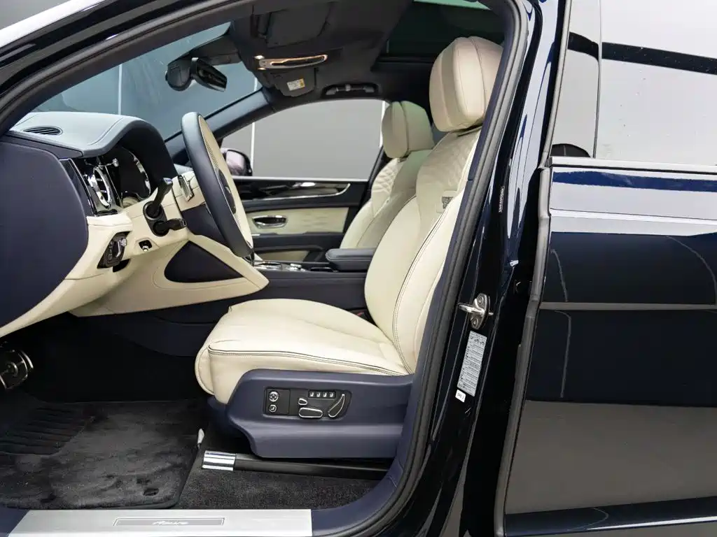 Bentley Bentayga — миниатюра 8