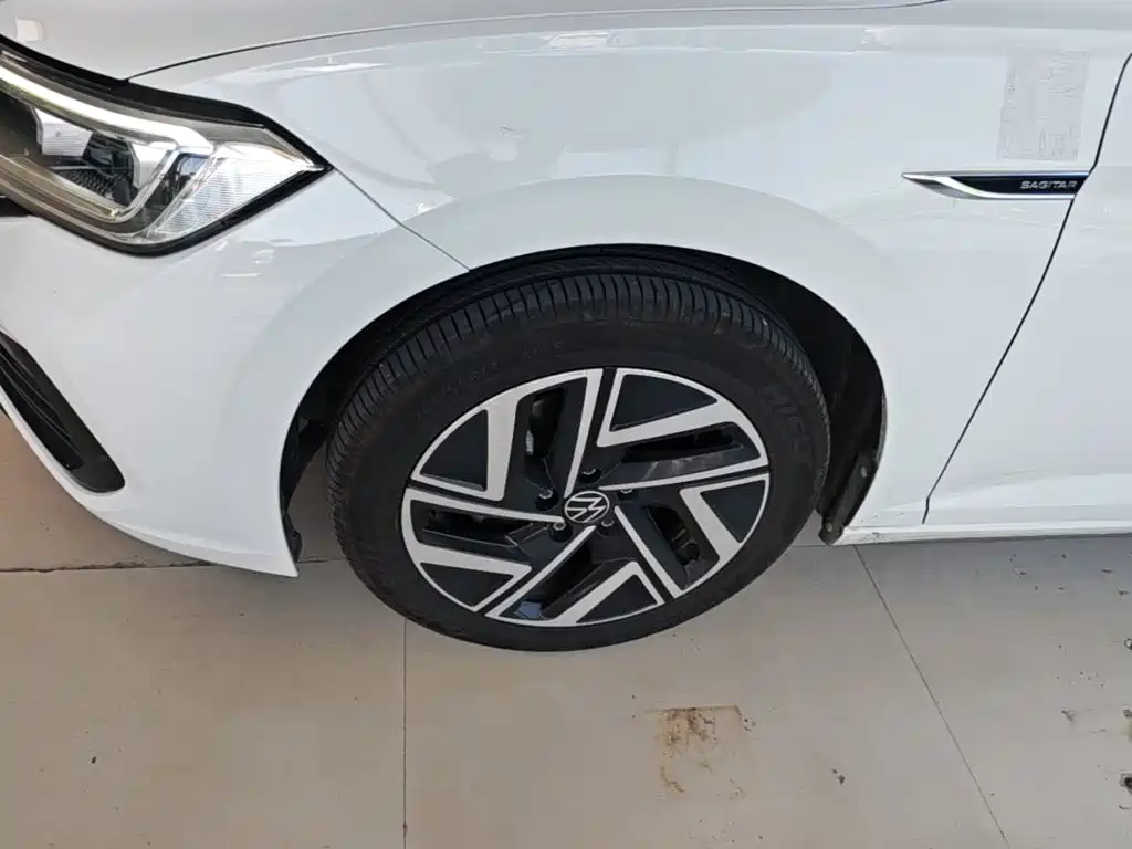 Volkswagen Sagitar — миниатюра 23