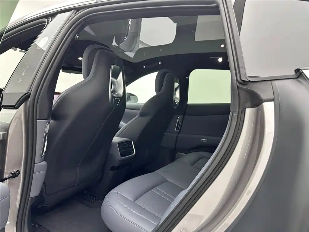 XIAOMI CAR XIAOMI YU7