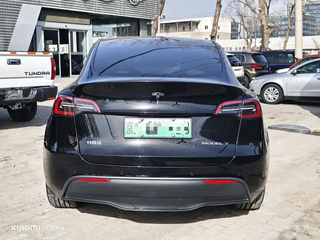 TESLA MODEL Y