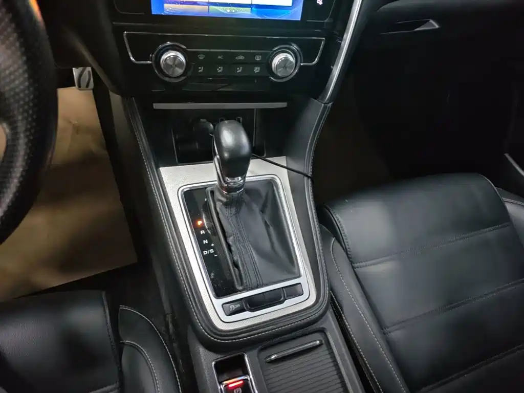 MG MG6 — миниатюра 14