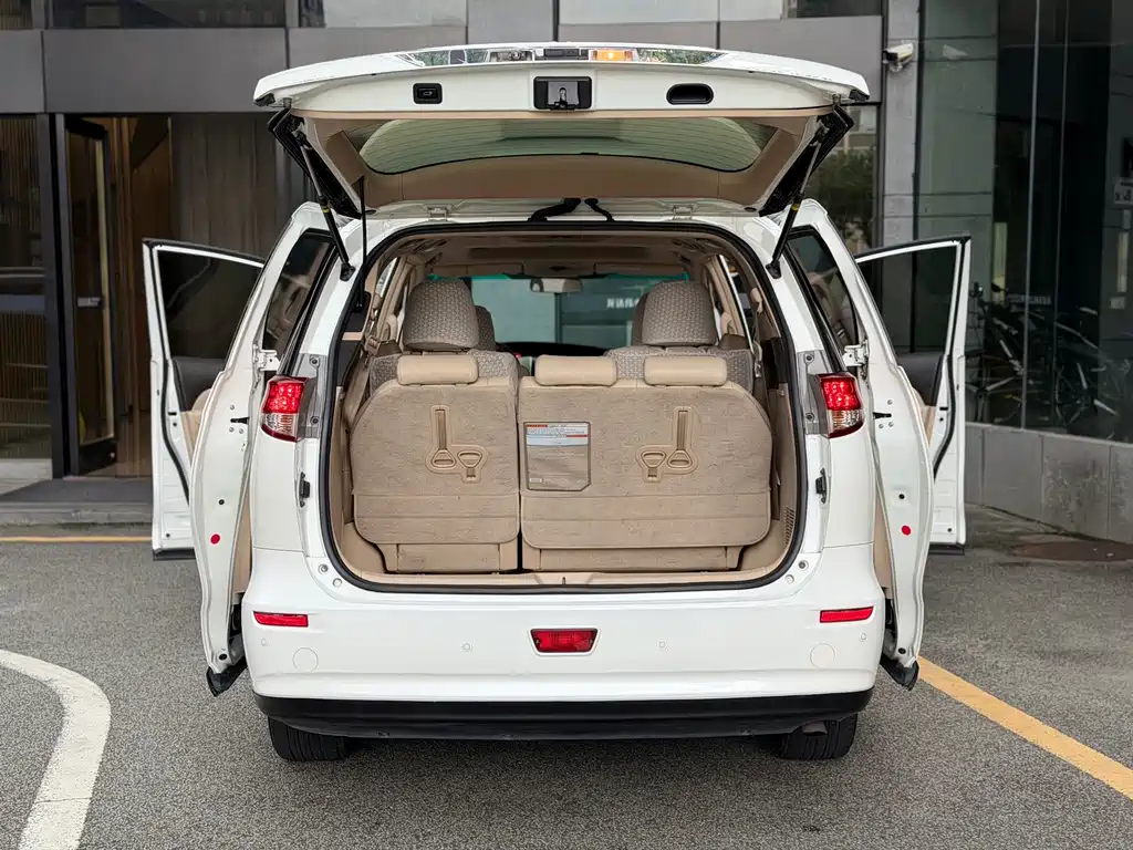 Toyota Previa — миниатюра 17