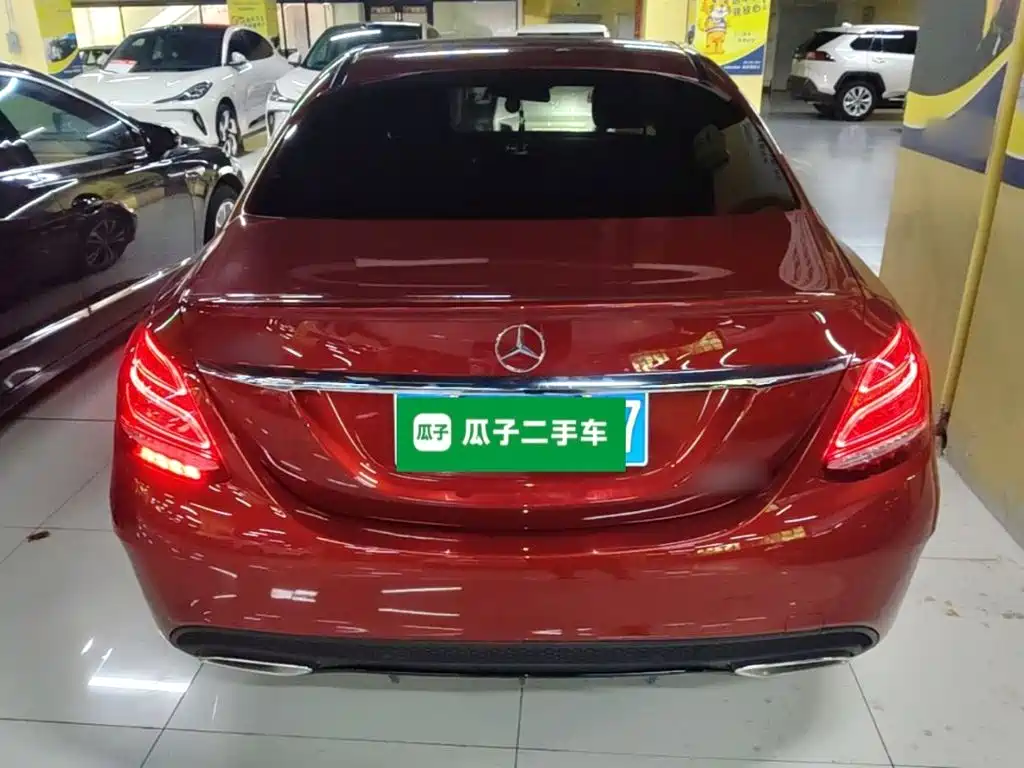 Mercedes-Benz C-Class — миниатюра 6