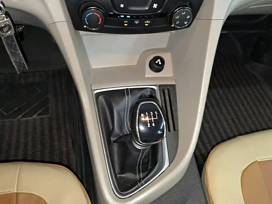 Buick Excelle — миниатюра 16