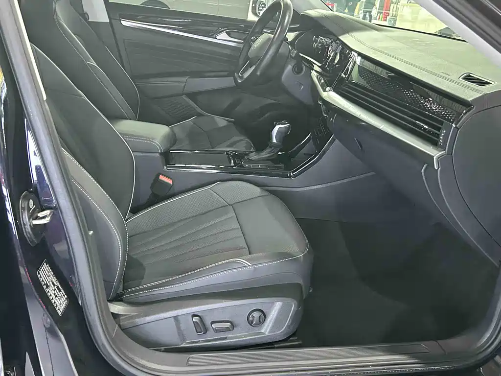 Volkswagen Passat 2024 380TSI Elite