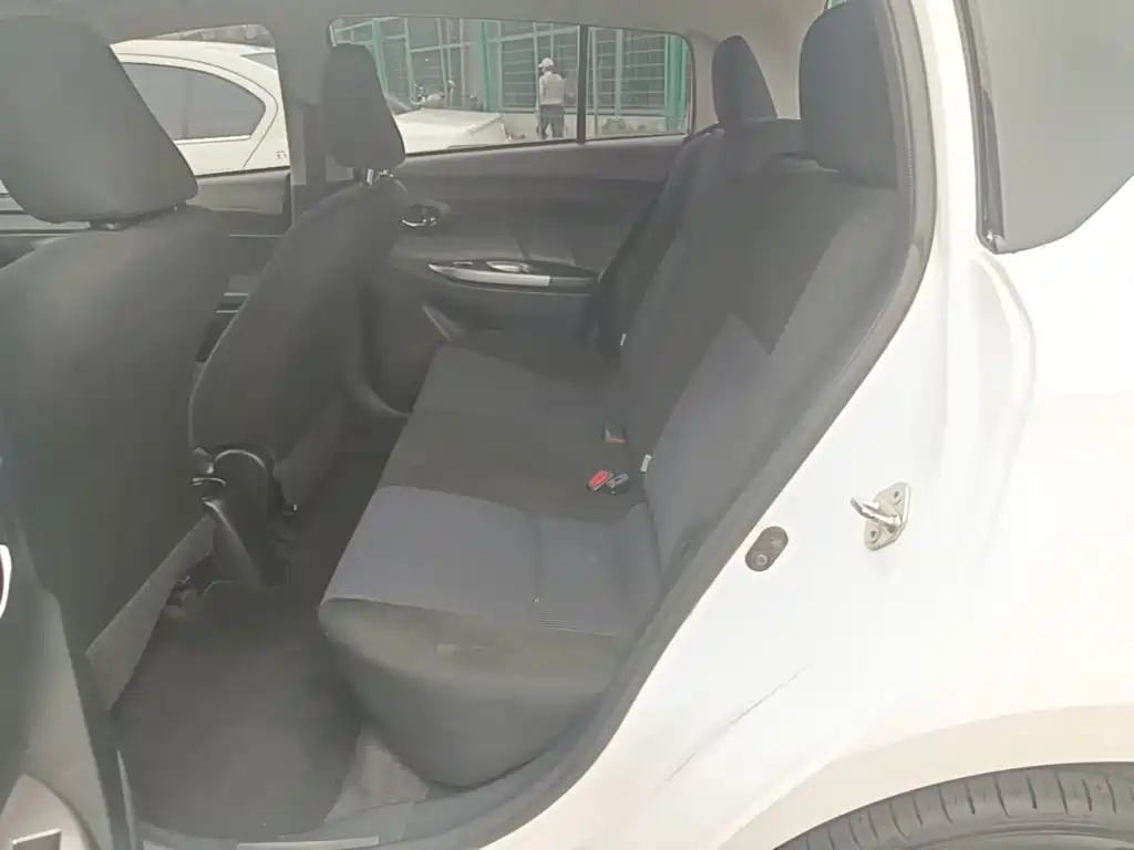 Toyota Yaris L — миниатюра 17