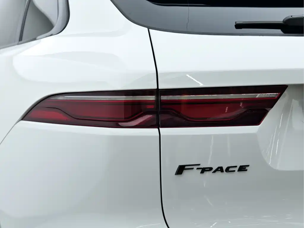 JAGUAR F PACE