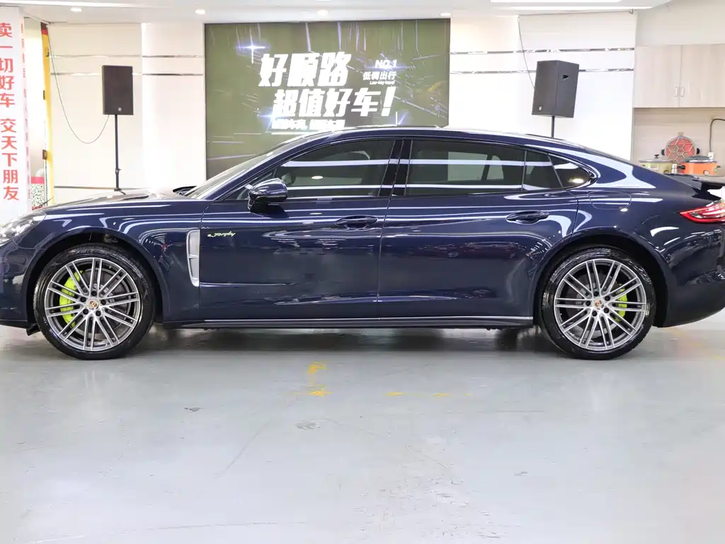 PORSCHE PANAMERA NEW ENERGY