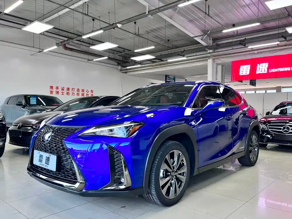 Lexus UX 2022