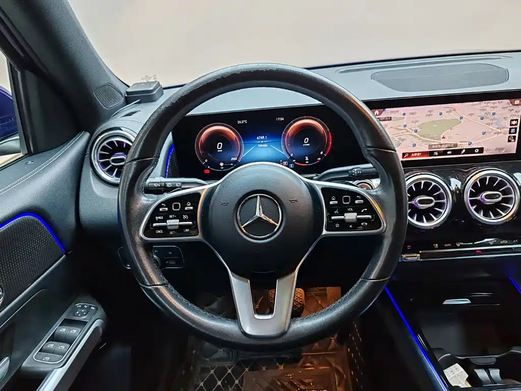 Mercedes-Benz GLB — миниатюра 6