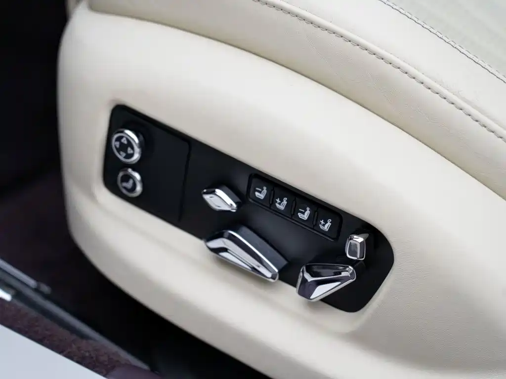 Bentley Flying Spur — миниатюра 10