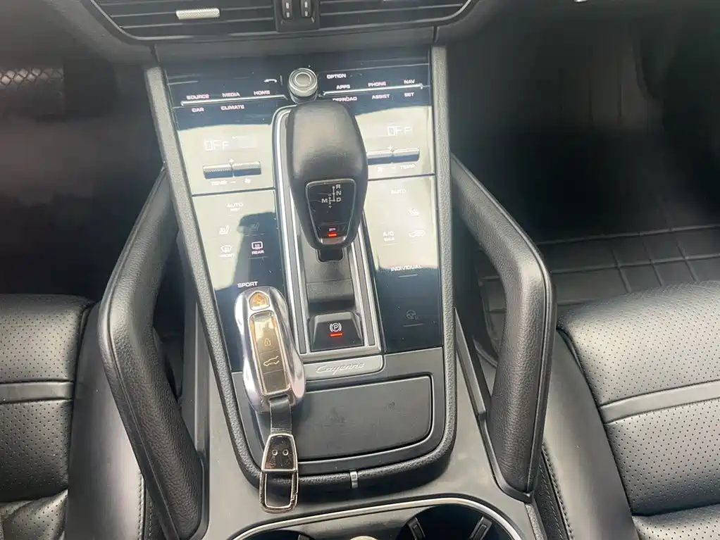 Porsche Cayenne 2019 Cayenne 3.0T
