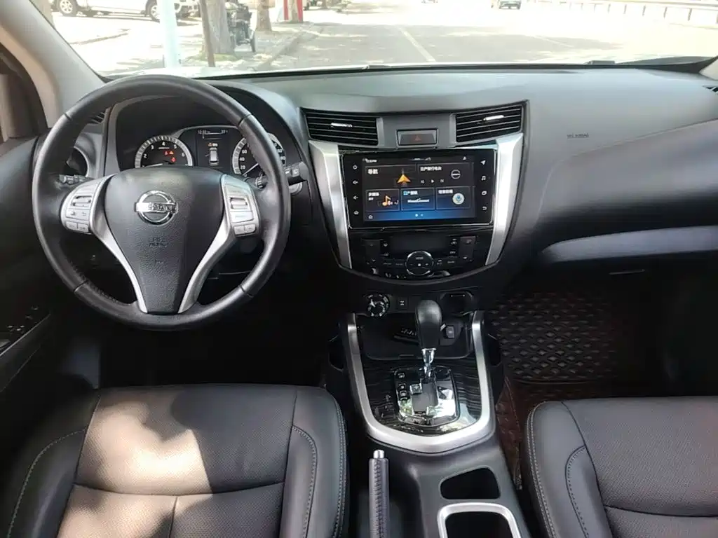 Nissan Terra — миниатюра 10