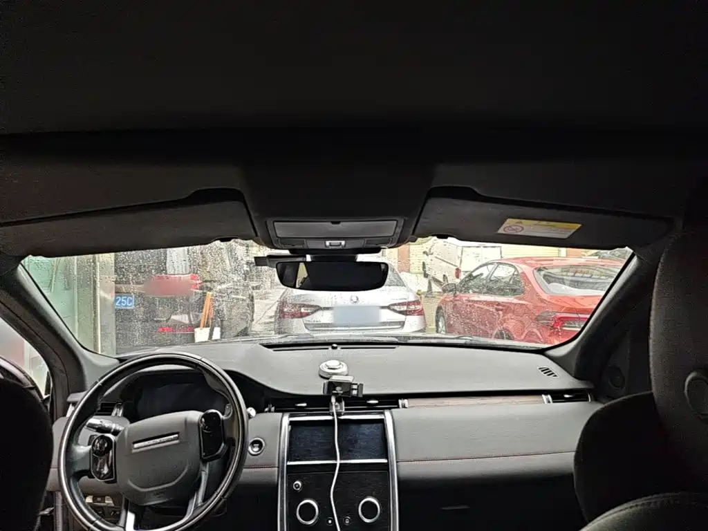 Land Rover Discovery Sport — миниатюра 18