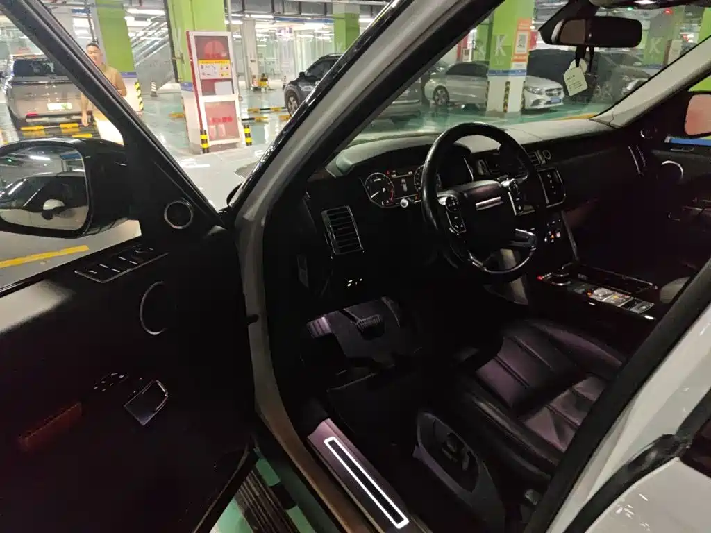 Land Rover Range Rover — миниатюра 14