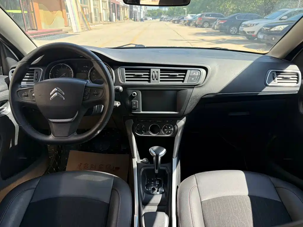 Citroen C3-XR — миниатюра 8