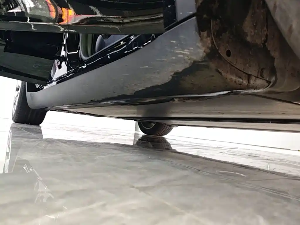 Tesla Model Y — миниатюра 21