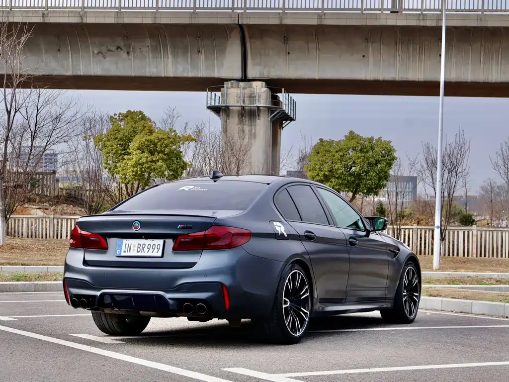BMW M5
