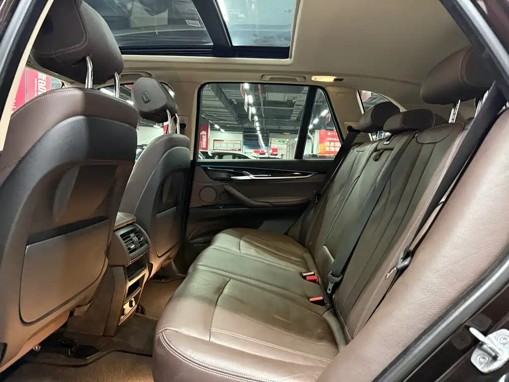 BMW X5 (Import) — миниатюра 6