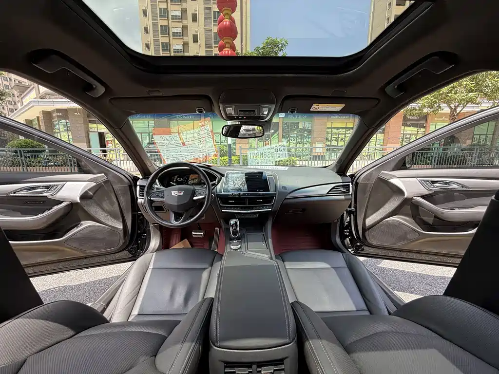 Cadillac CT5 — миниатюра 8