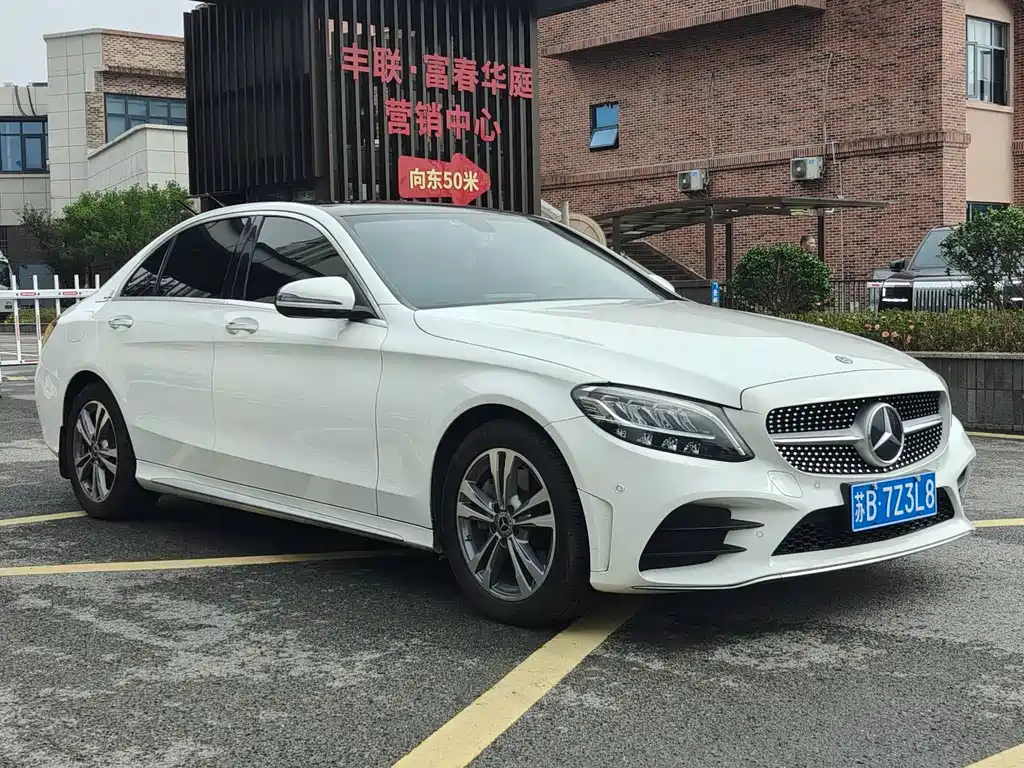 Mercedes-Benz C-Class — миниатюра 2