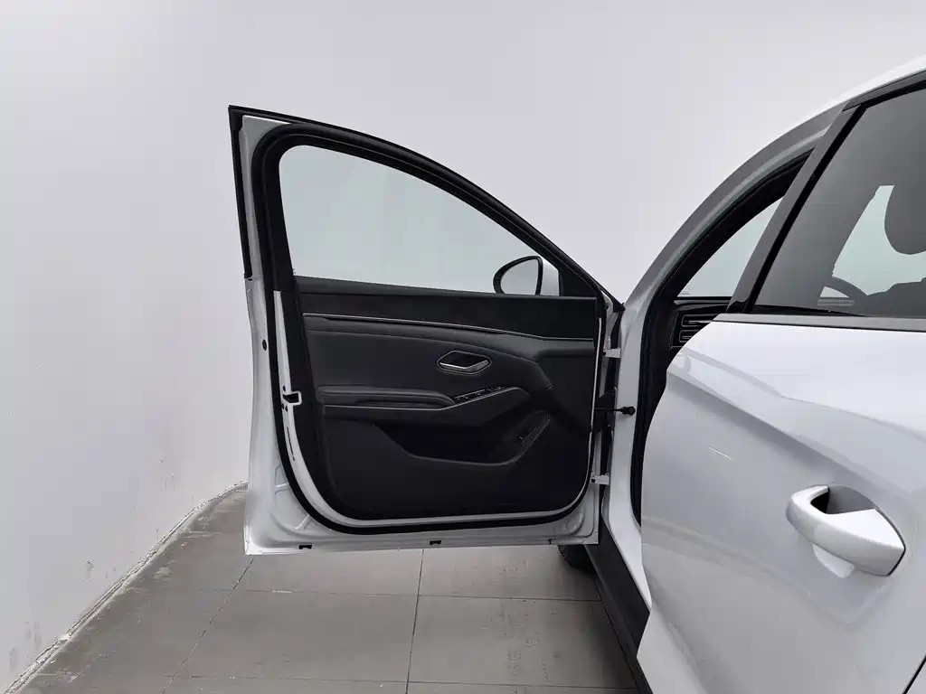 BYD Qin L — миниатюра 8