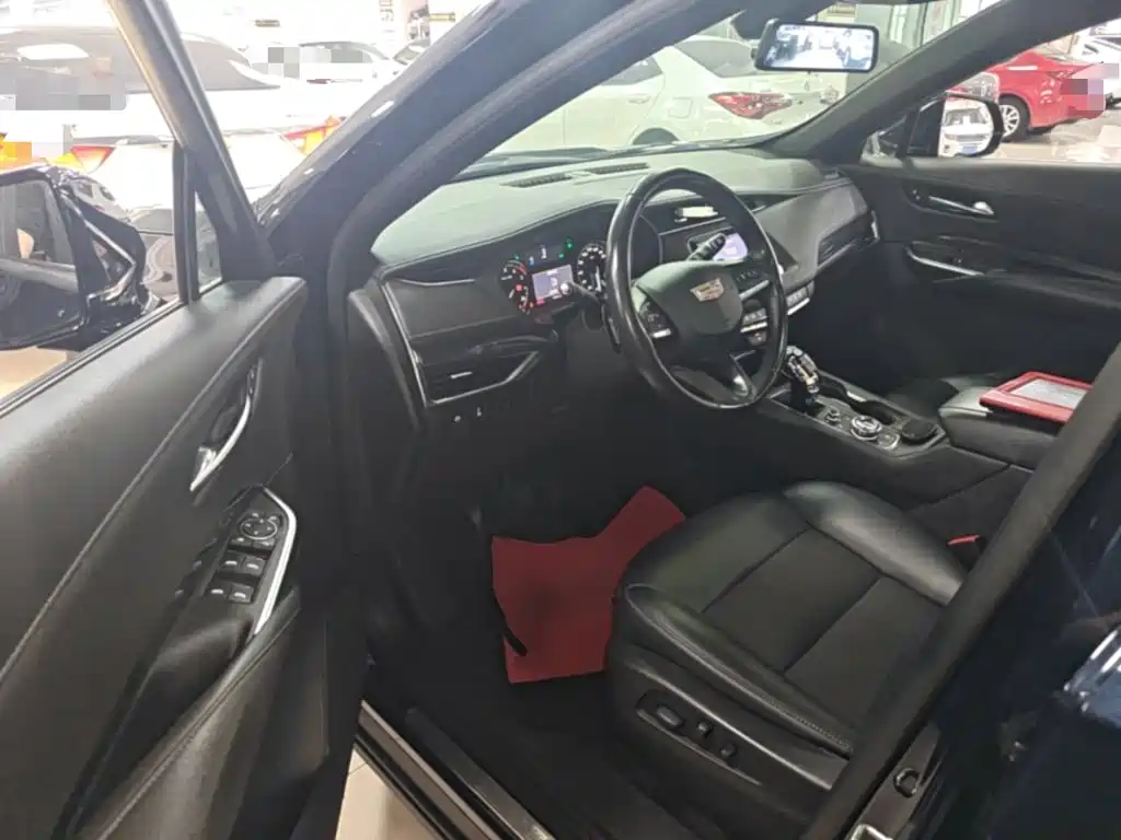 Cadillac XT4 — миниатюра 16
